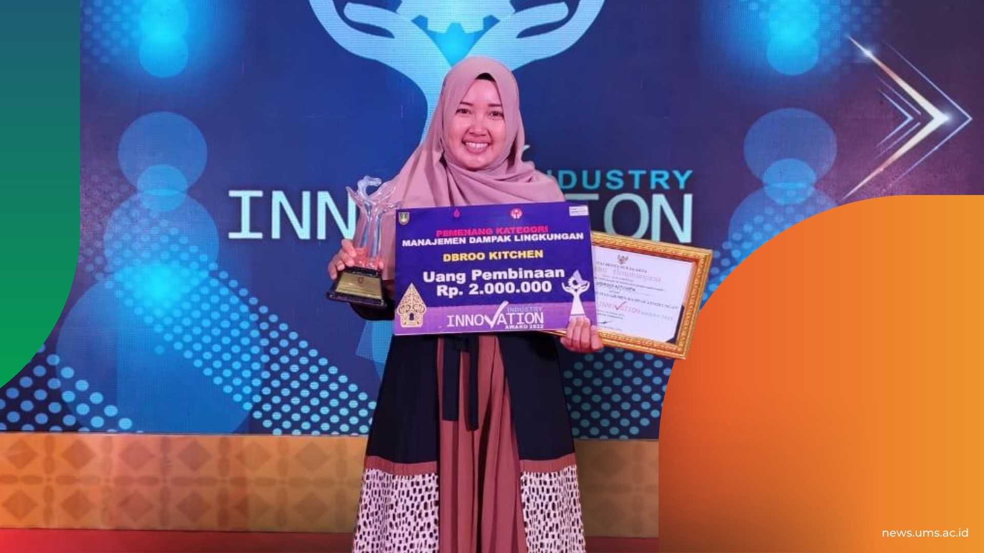 Yuliani Setiawati, S.Pd., Meraih Penghargaan Dalam Ajang Industry Innovation Award 2022