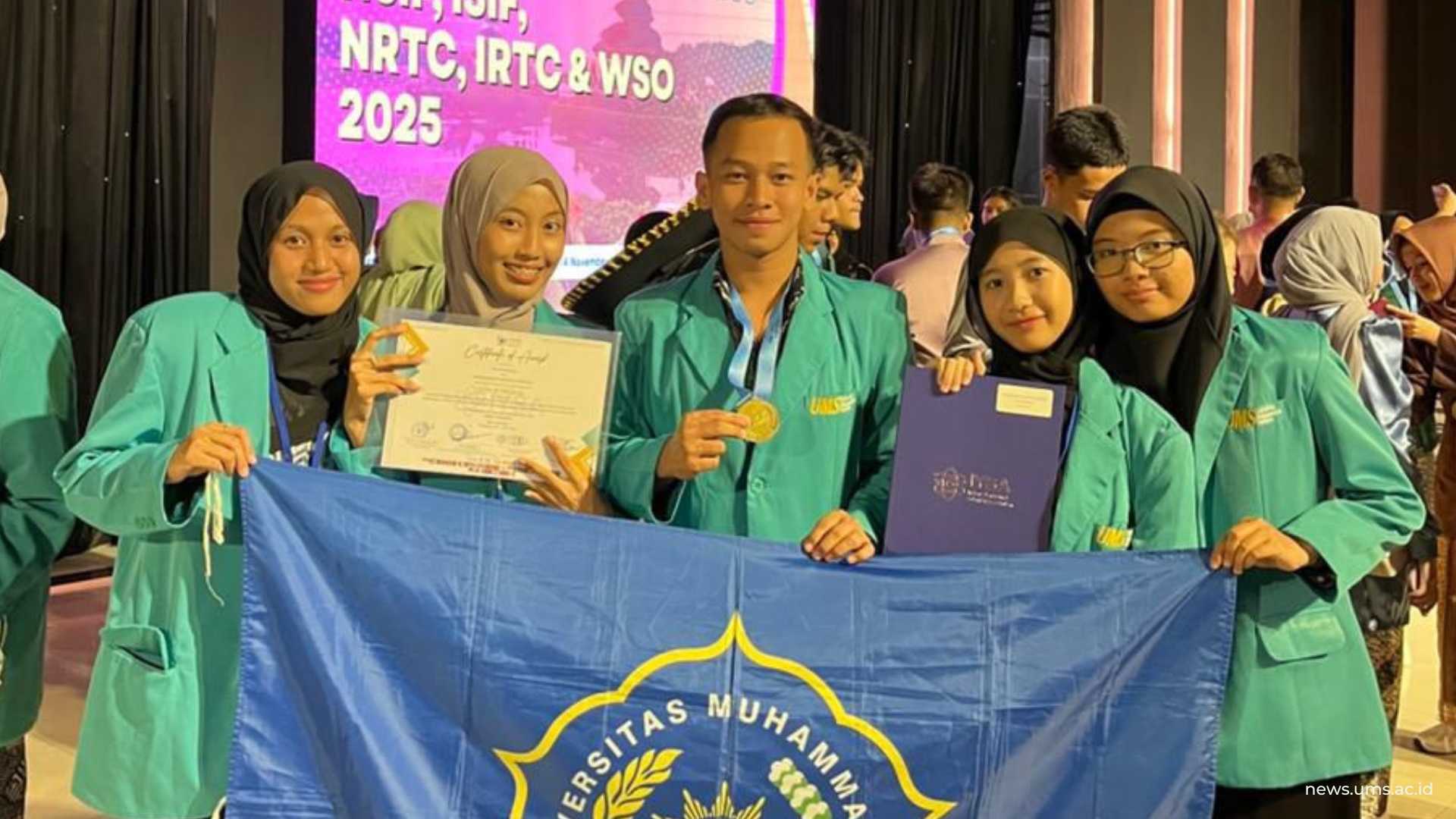 Tim Nansyi berfoto bersama usai meraih medali emas dalam ajang 7th ISIF 2025.