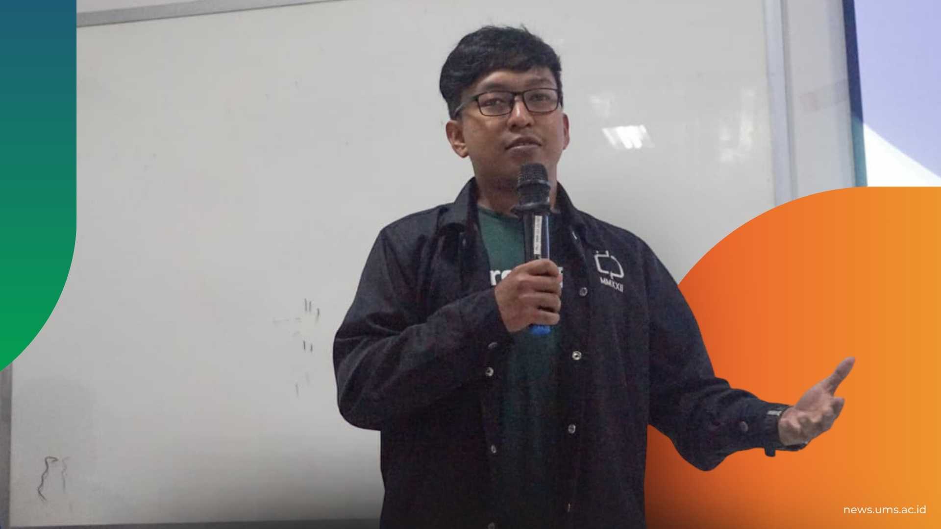 Alfin Nur Ridwan selaku narasumber memaparkan materi