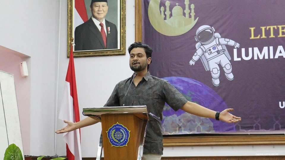 Sastrawan asal Pakistan sekaligus juri dalam Literary Celebration 2.0, Rehan Zayer Sabir.