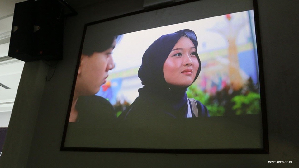 Pemutaran film pendek karya mahasiswa Pendidikan Bahasa Inggris UMS.