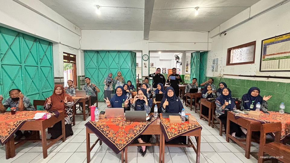 Guru SD Muhammadiyah Tegalgede Dilatih Kembangkan Media Pembelajaran Berbasis AI untuk Penguatan Al-Islam dan Kemuhammadiyahan