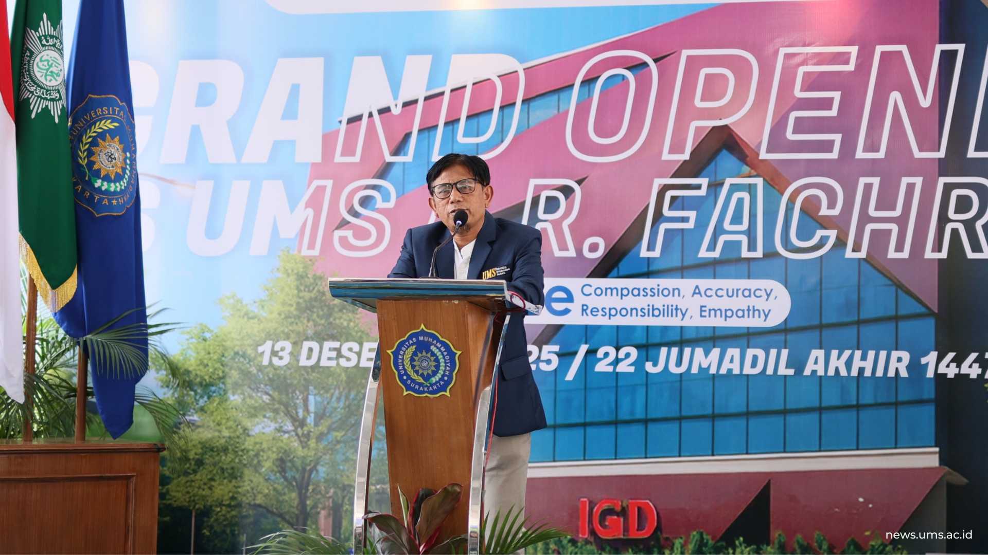 Direktur RS UMS, Prof. dr. Dr. Em Sutrisna, M.Kes.