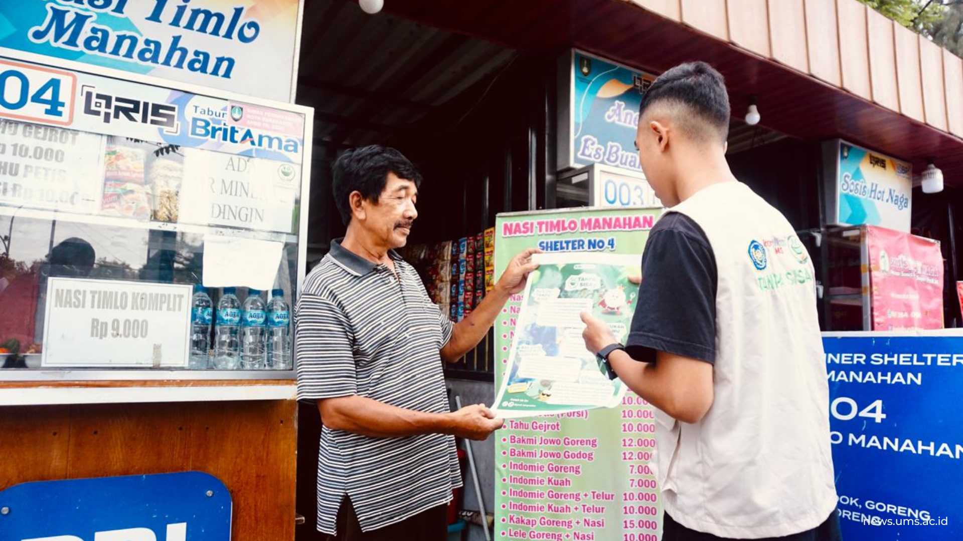 Sosialisasi dengan pedagang di sekitar Stadion Manahan