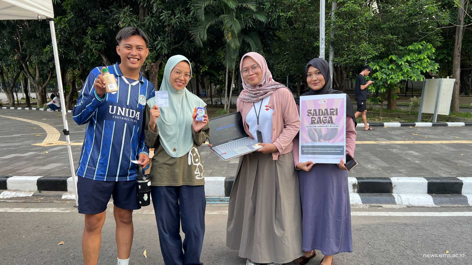 Tim Mahasiswa Ilkom UMS membuat ruang edukasi bersama untuk meningkatkan kesadaran masyarakat dalam menjaga kesehatan, khususnya kesehatan lambung