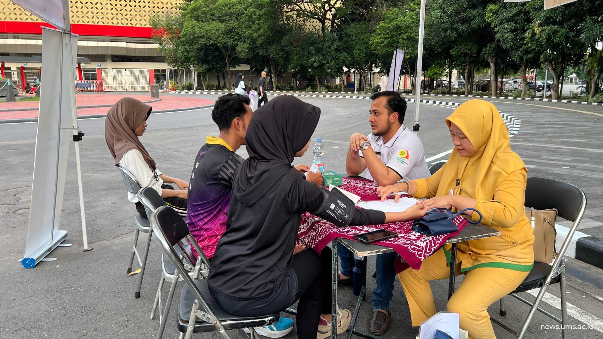 Tim Mahasiswa Ilkom UMS Gandeng Dokter RS PKU Muhammadiyah, Edukasi Hubungan GERD dan Konsumsi Kopi