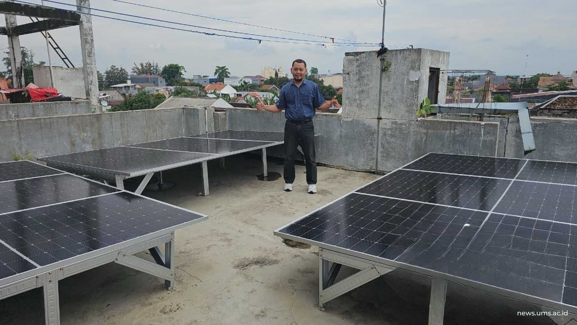 Panel surya yang telah terpasang di Rusunawa I Panularan