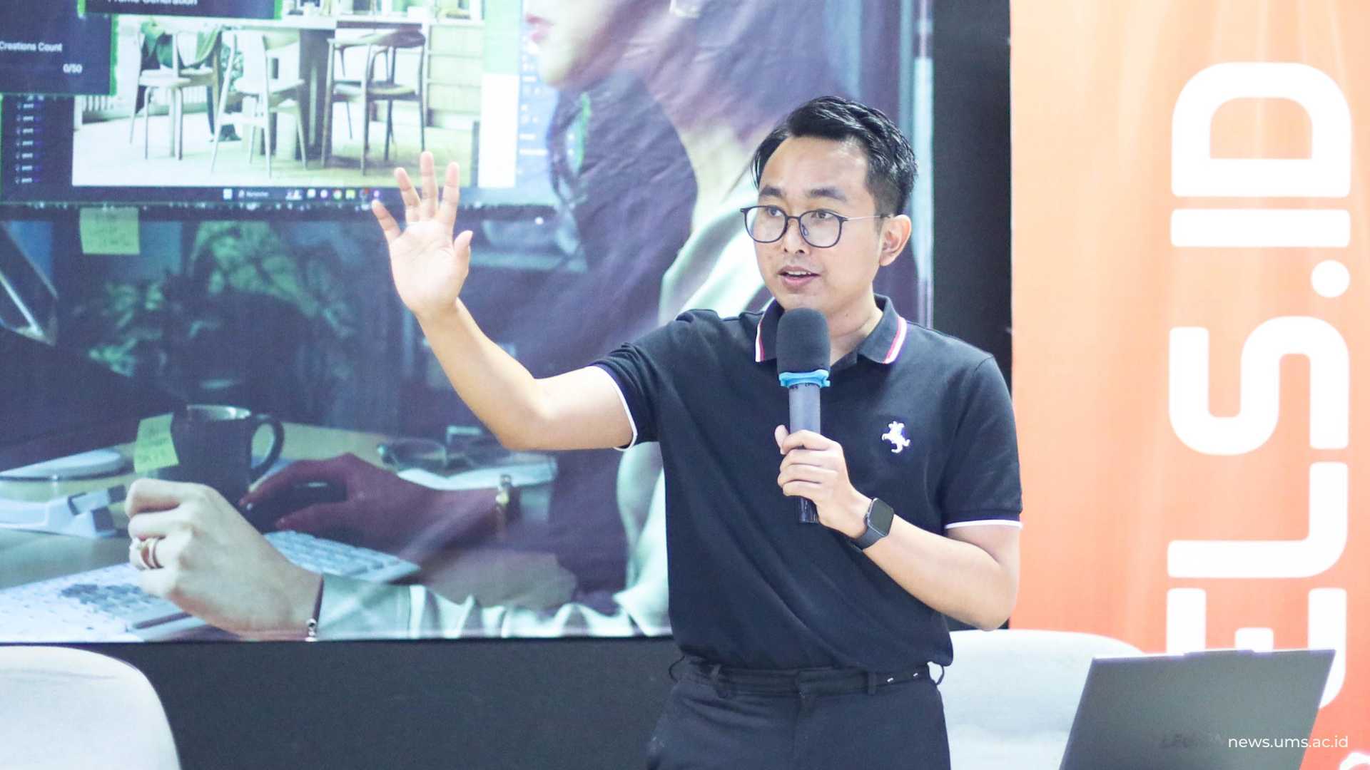 CEO Pekerja AI Anjas Maradita saat menjelaskan mengenai strategi pemanfaatan AI untuk mendulang sukses.