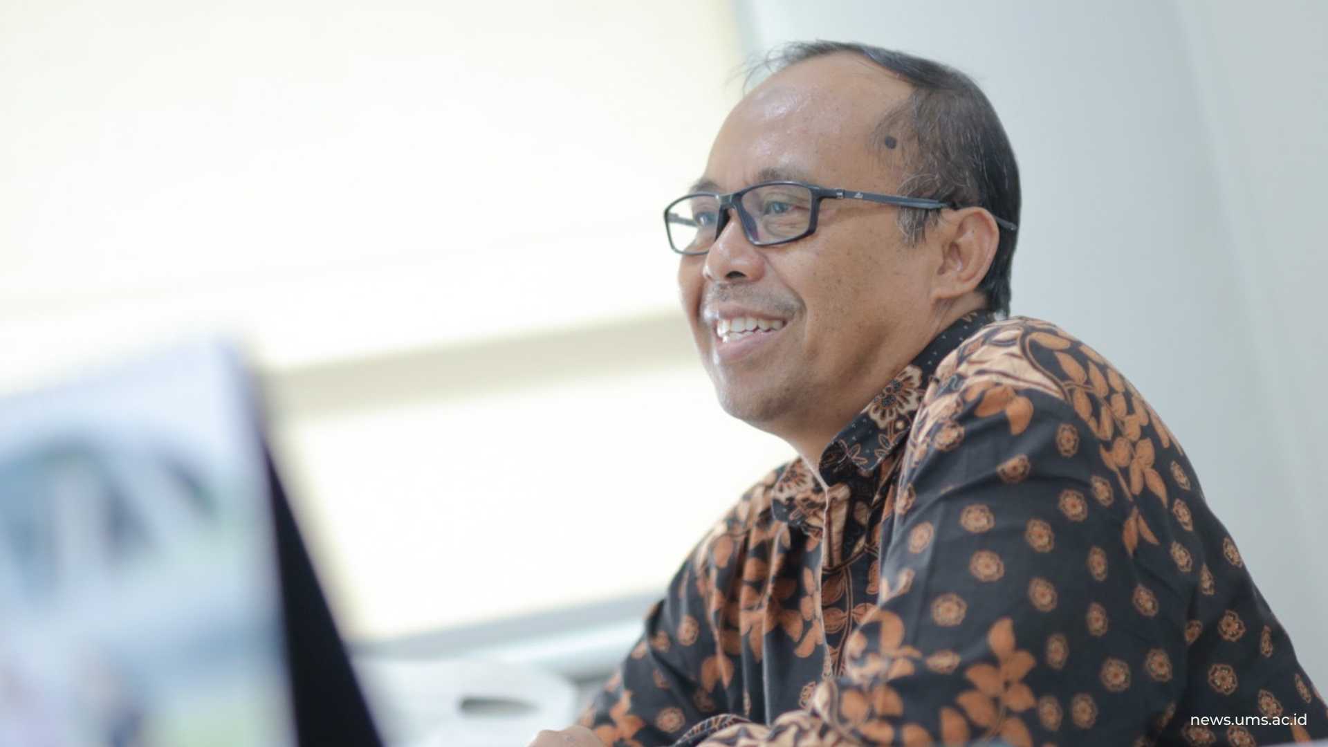 Direktur Direktorat Akademik dan Admisi UMS, Dr. Triyono, S.E., M.Si.