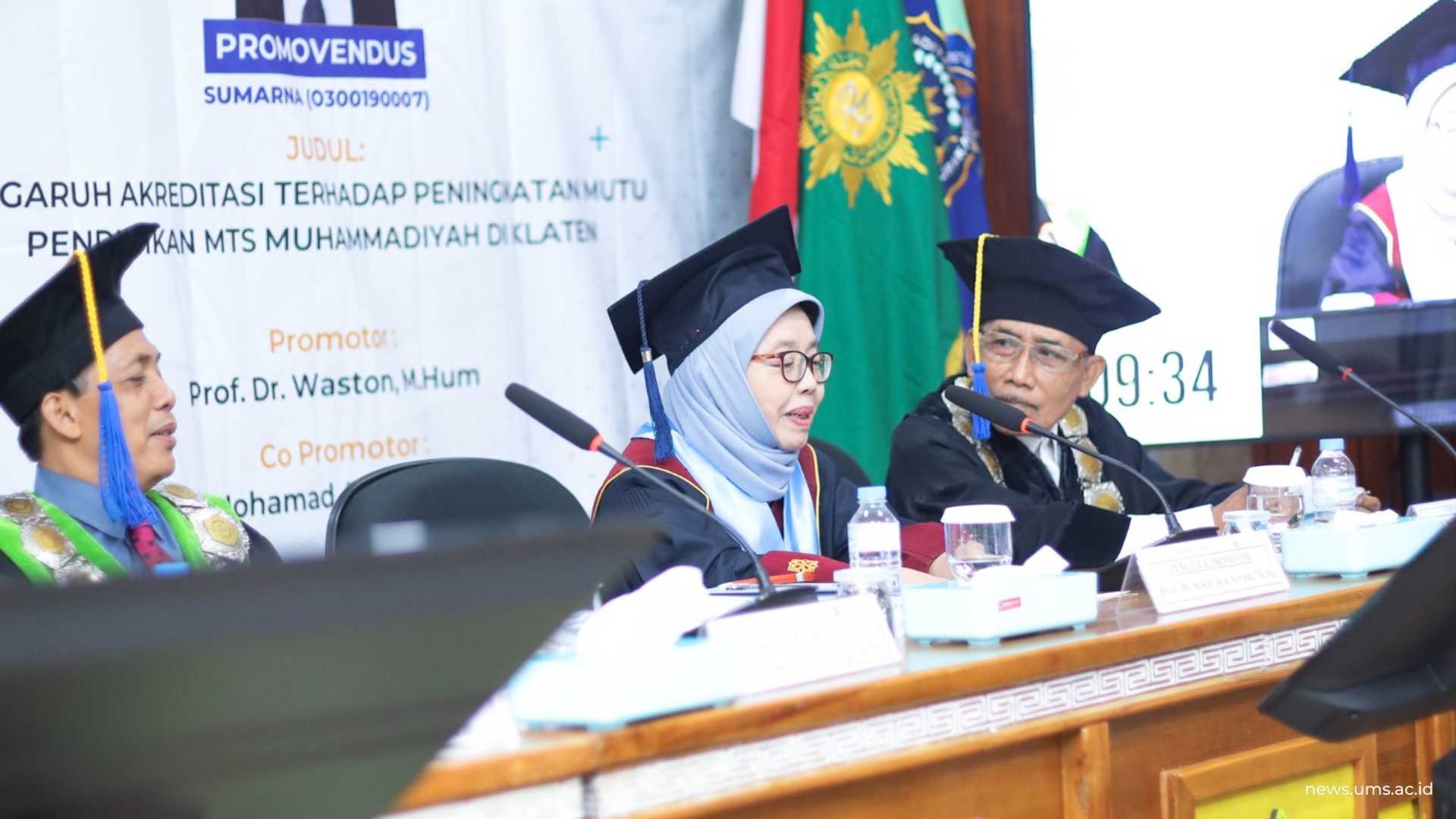 Prof. Dr. Sekar Ayu Aryani, M.Ag., saat memberikan kata penutup untuk sidang terbuka