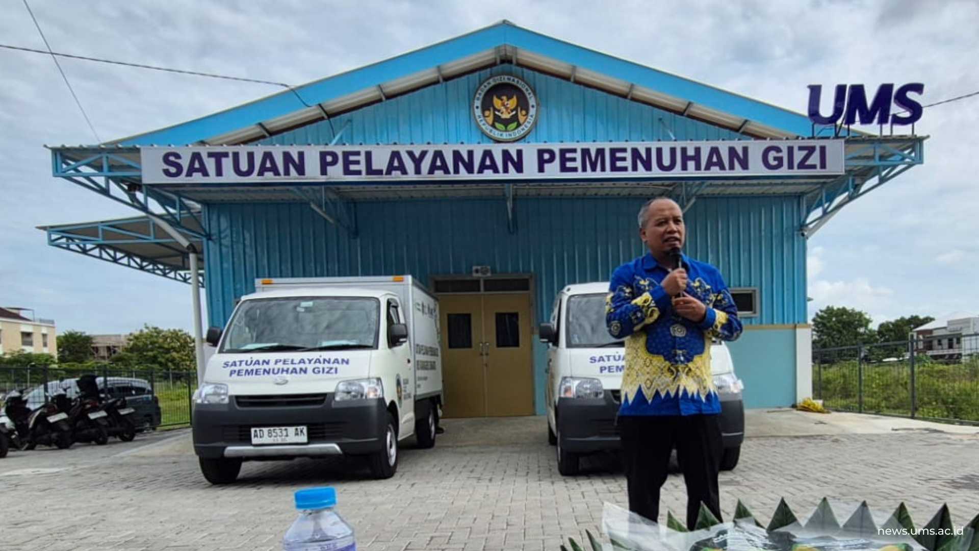 Wakil Rektor II UMS, Prof. Dr. Muhammad Da'i, M.Si., Apt Memberikan Sambutan Pada Pembukaan SPPG Karangasem