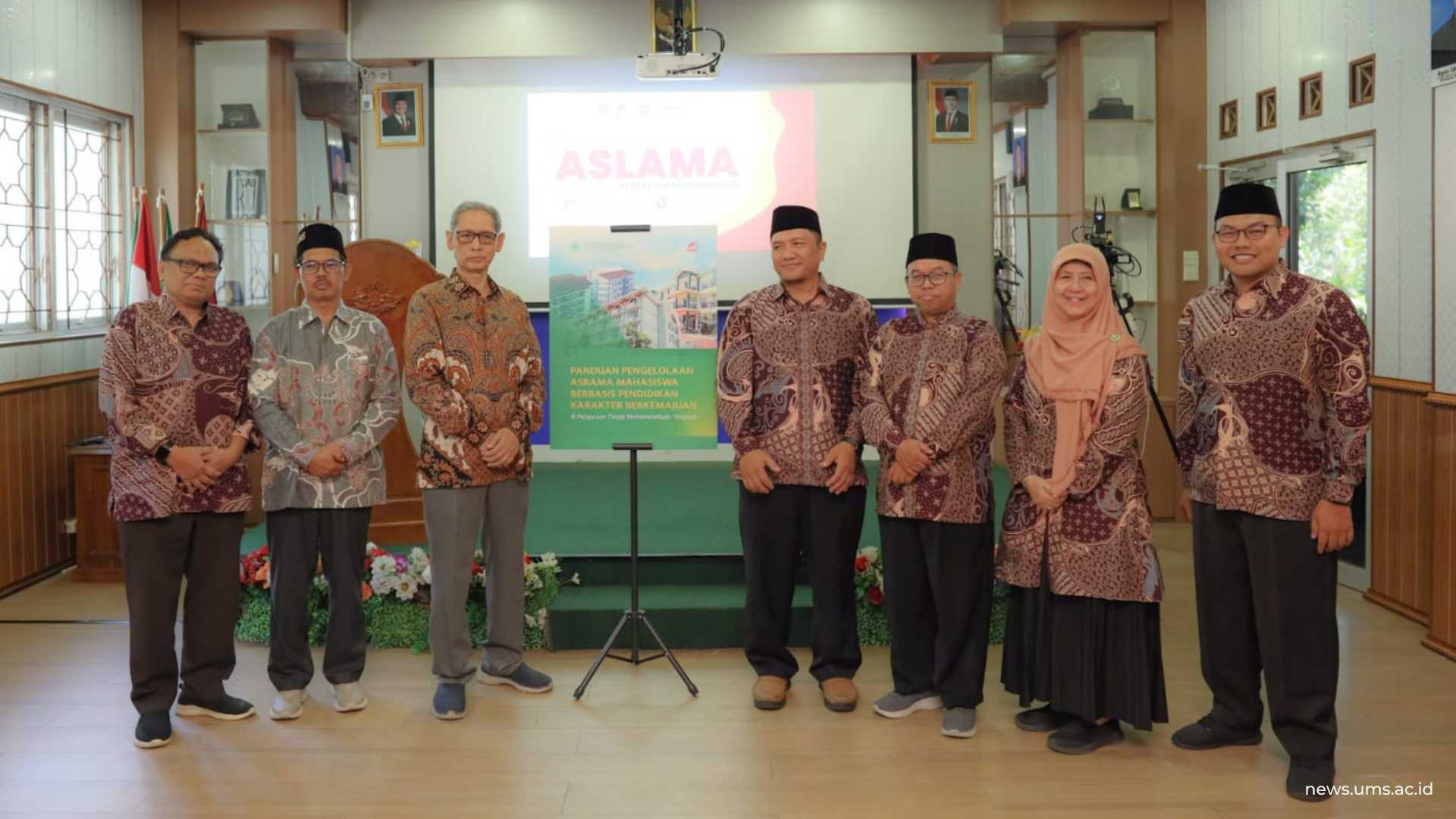 Launching buku Panduan Pengelolaan Asrama Mahasiswa Berbasis Pendidikan Karakter Berkemajuan di Perguruan Tinggi Muhammadiyah Aisyiyah
