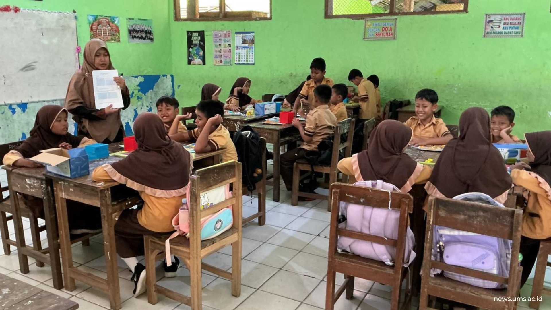 Ibu Respati Khomsatun, S.Pd-MIM Pantirejo, Tanon, Sragen