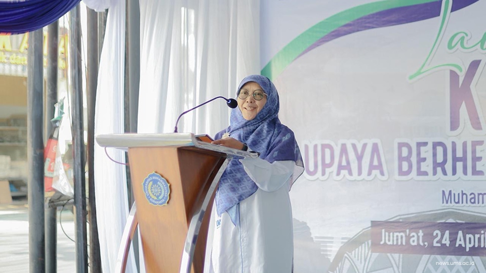 Sambutan oleh Ketua LPPIK UMS, Dr. Mahasri Shobahiya, M.Ag