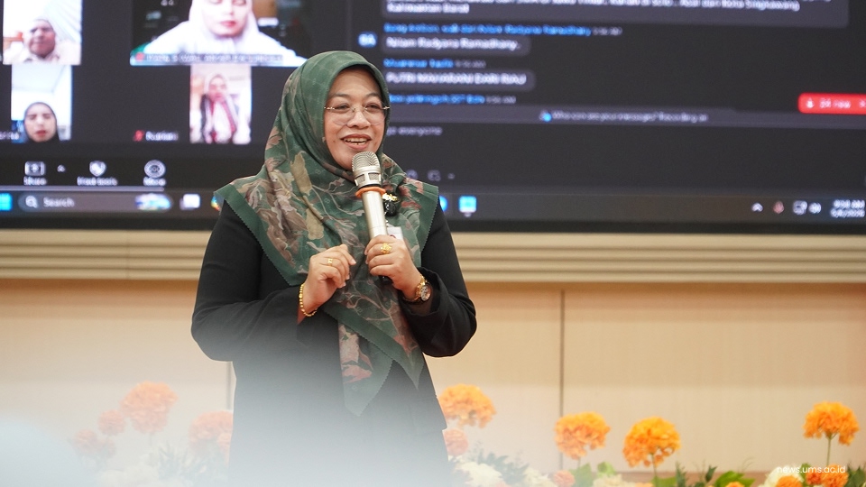 Rektor UMPKU Surakarta, Weni Hastuti, S.Kep., M.Kes., Ph.D.