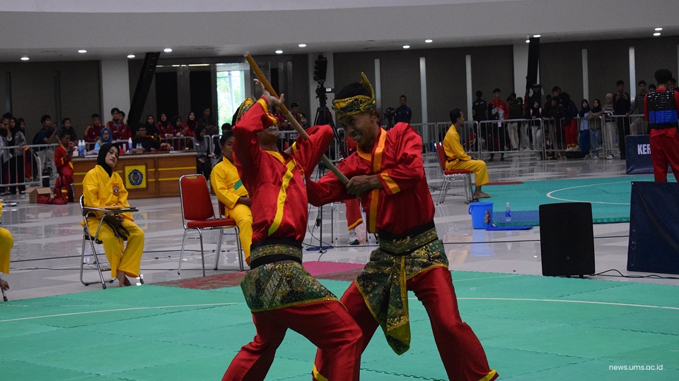 Penampilan seni ganda atlet kembar UMS di ajang The First Muhammadiyah Games