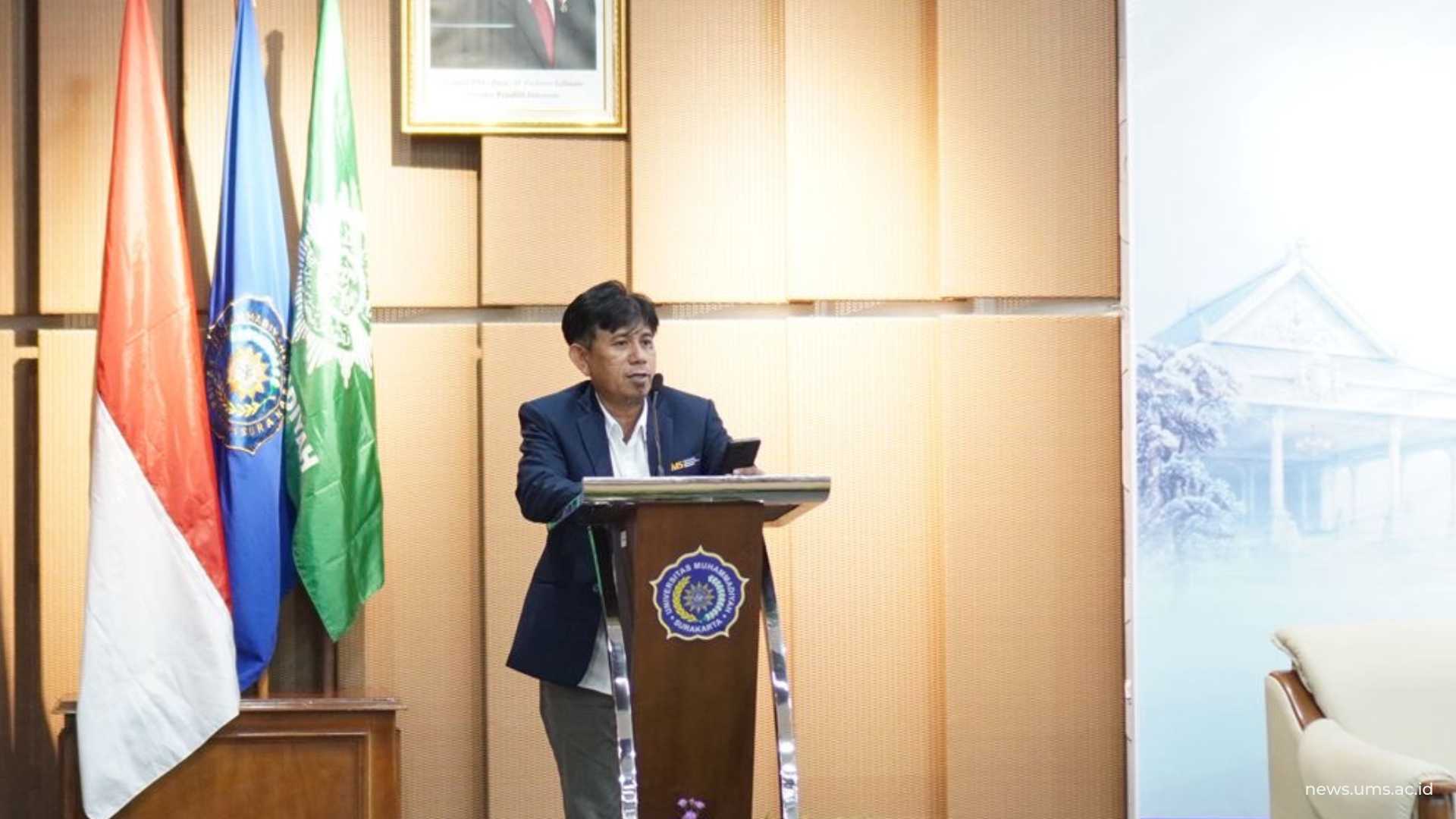 Wakil Rektor IV UMS Prof. Dr. dr. Em Sutrisna, M.Kes.