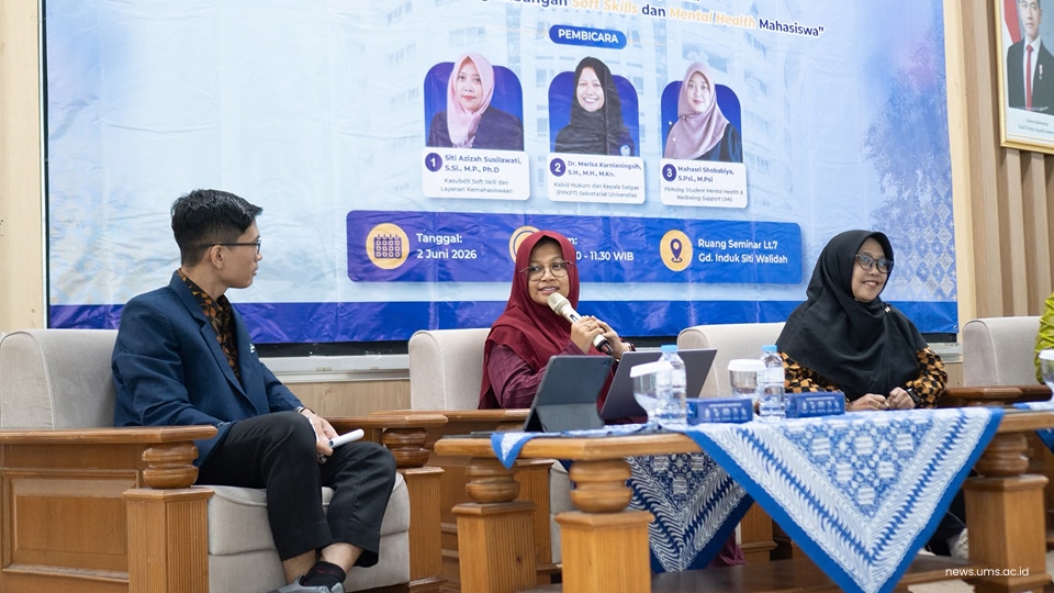 Ketua Satgas PPKPT Sekretariat Universitas Dr. Marisa Kurnianingsih saat memaparkan materinya