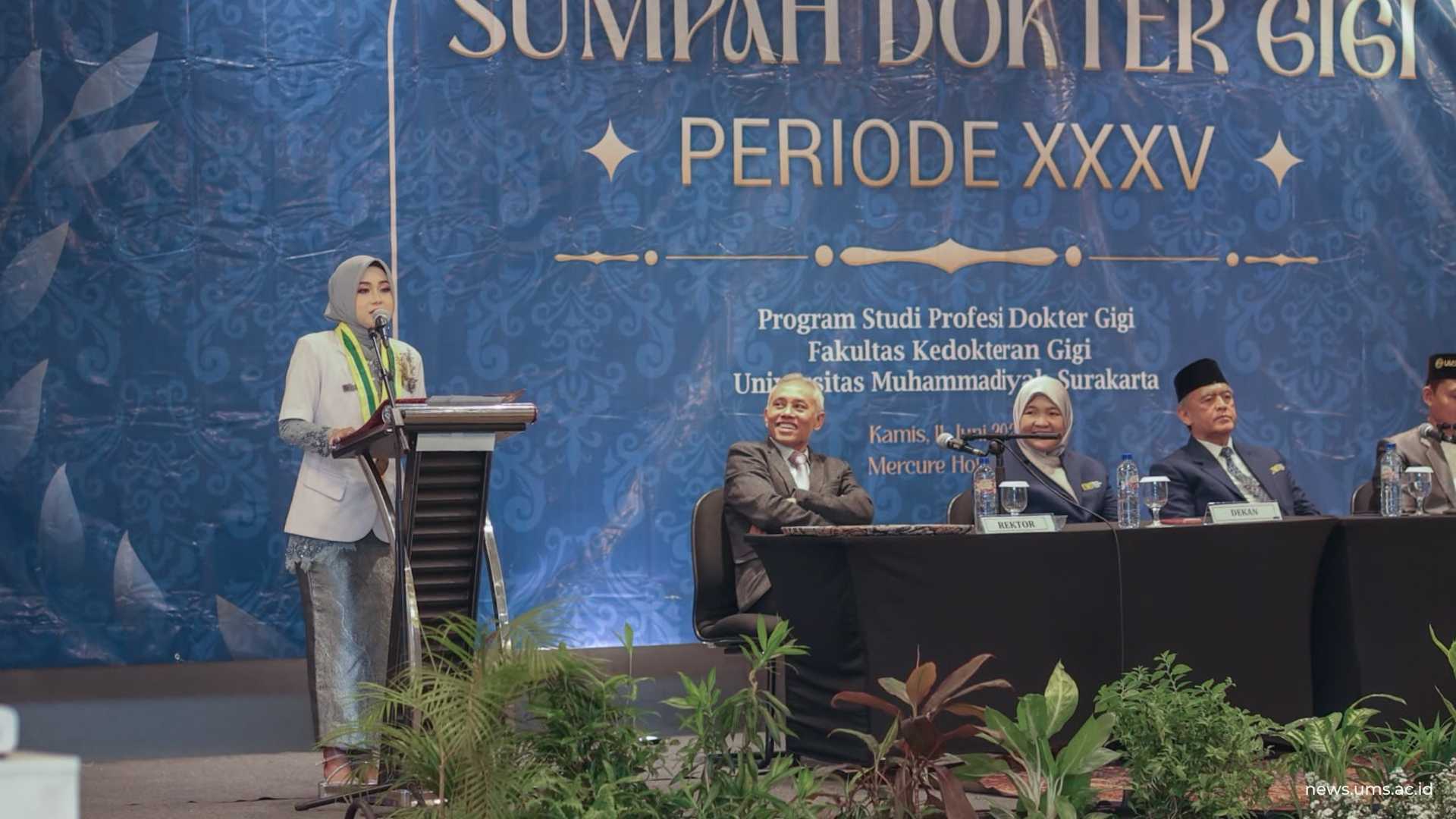 Cecilya Nella Yuppy mengenang perjuangannya bersama dengan teman sejawat selama menempuh kuliah di FKG UMS