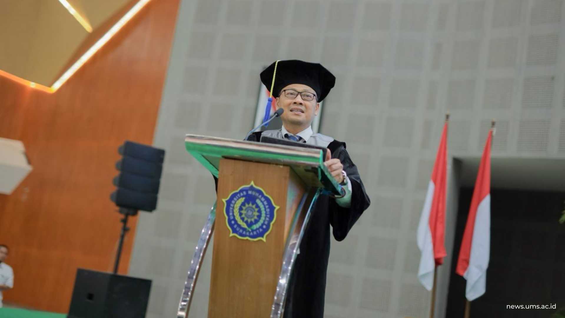 Wakil Rektor I UMS, Prof. Ihwan Susila, S.E., M.Si., Ph.D. saat menyampaikan laporan akademik. Dok.Humas UMS