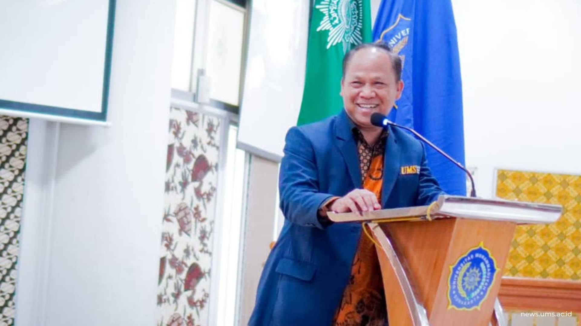 Sambutan Dekan Fakultas Keguruan dan Ilmu Pendidikan (FKIP) UMS, Prof. Dr. Anam Sutopo, M.Hum., dalam agenda Seminar Nasional dengan tema Transformasi Pendidikan Dasar Berbasis Pembelajaran Mendalam yang Ramah Keberagaman, Kamis (4/6).