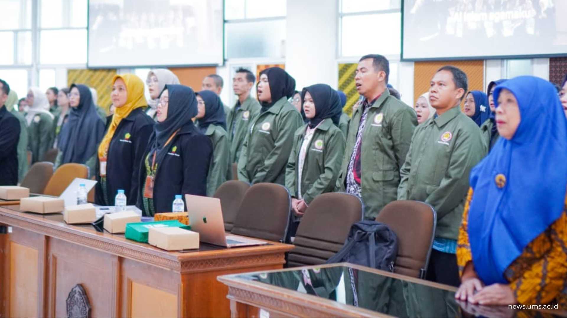Suasana agenda Program Studi Magister Pendidikan Dasar Universitas Muhammadiyah Surakarta (UMS) bersama Universitas Sarjanawiyata Tamansiswa (UST) Yogyakarta menggelar Seminar Nasional dengan tema Transformasi Pendidikan Dasar Berbasis Pembelajaran Mendalam yang Ramah Keberagaman.