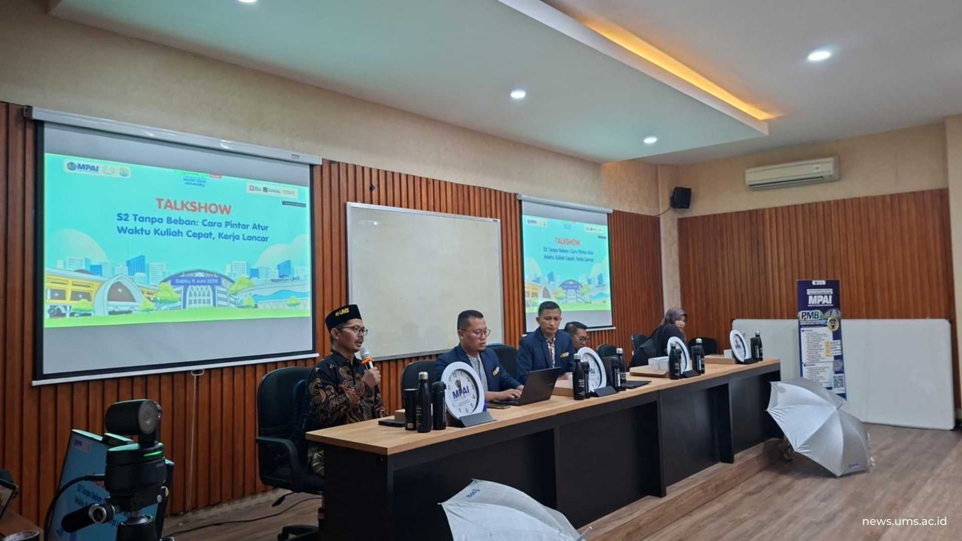Sambutan Wakil Rektor III UMS, Dr. Mutohharun Jinan