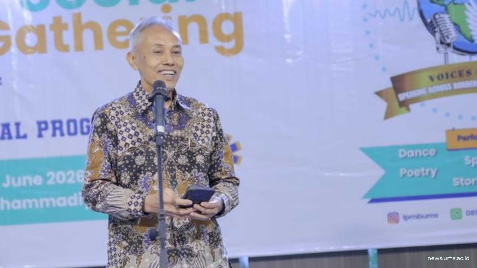 Rektor UMS Prof. Dr. Harun Joko Prayitno, M.Hum.