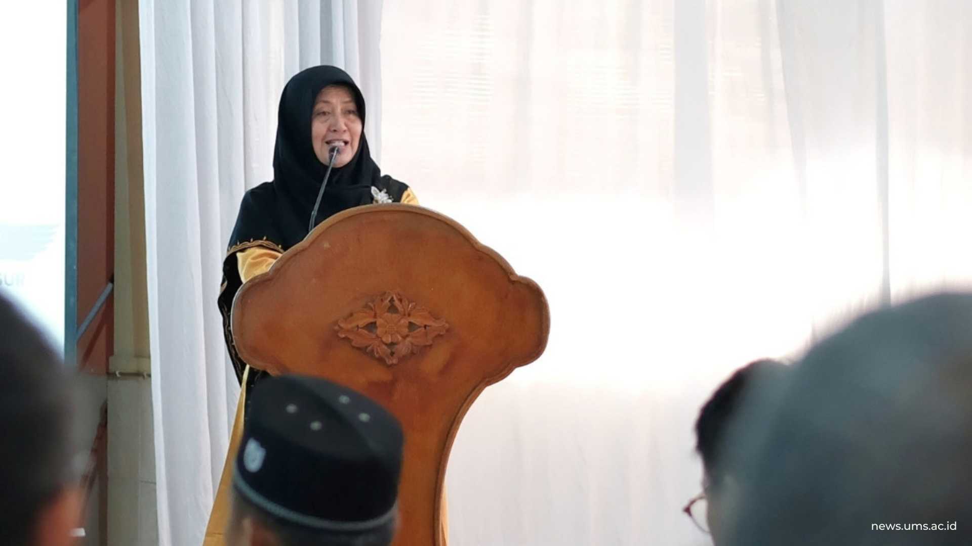 Muamaroh, Ph.D., memberikan sambutan sekaligus pesan reflektif kepada seluruh peserta