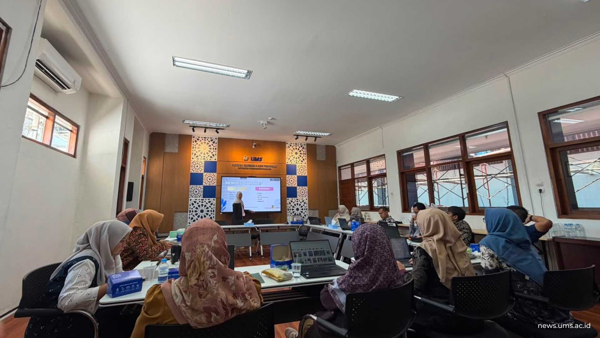 UMS Perkuat Hilirisasi Riset melalui Workshop Penulisan Artikel Ilmiah Populer