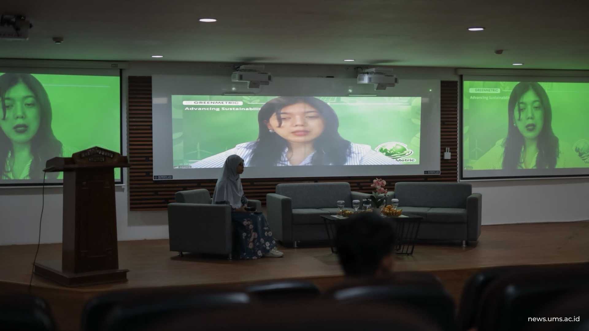Wakil Kepala UI GreenMetric, Dr. Abellia Anggi Wardani saat memberikan sambutan acara secara daring