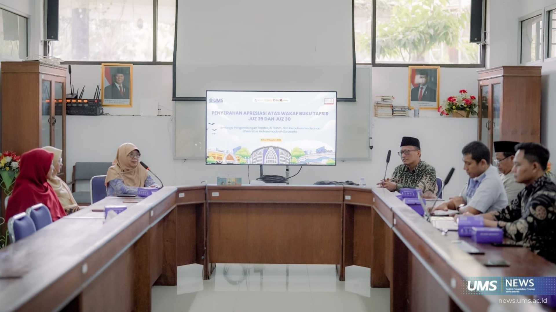 Suasana agenda Penyerahan Apresiasi Wakaf Buku Tafsir Juz 29 dan Juz 30, Rabu (26/8/2026). Foto: Dok.Humas UMS/Imam